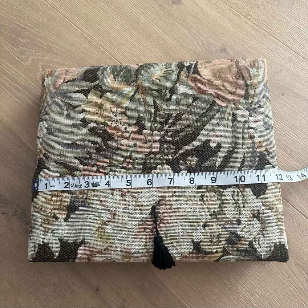 Grandma Style Floral Tapestry Print Tasseled Accent Storage Box Multicolor